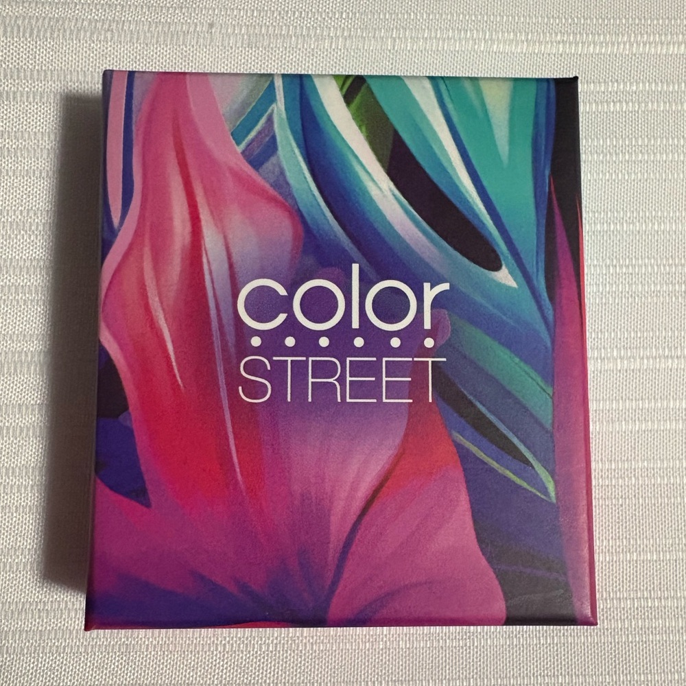 Color Street Multicolored Tortoiseshell Earrings - Picture 3 of 4